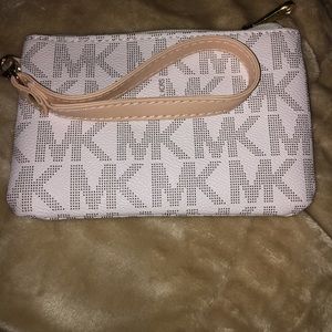 Michael Kors Wallet/Wristlet!